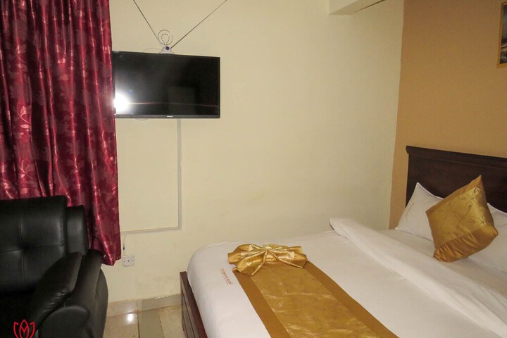 Room 29 of 119