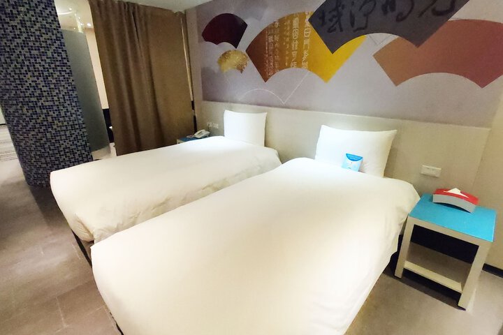 Room 21 of 154