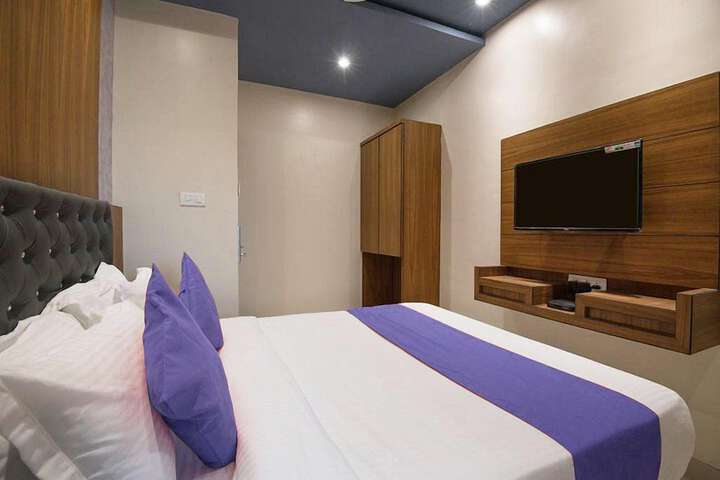 Room 5 of 24
