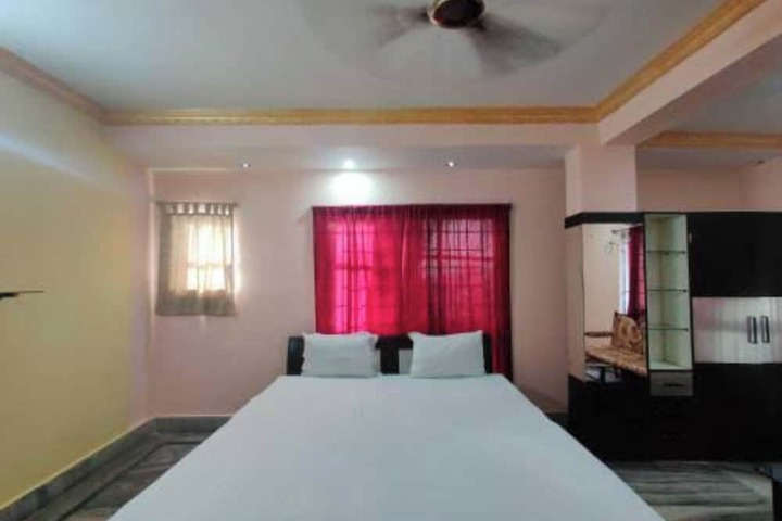 Room 12 of 20