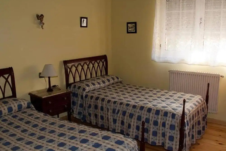 Room 3 of 11