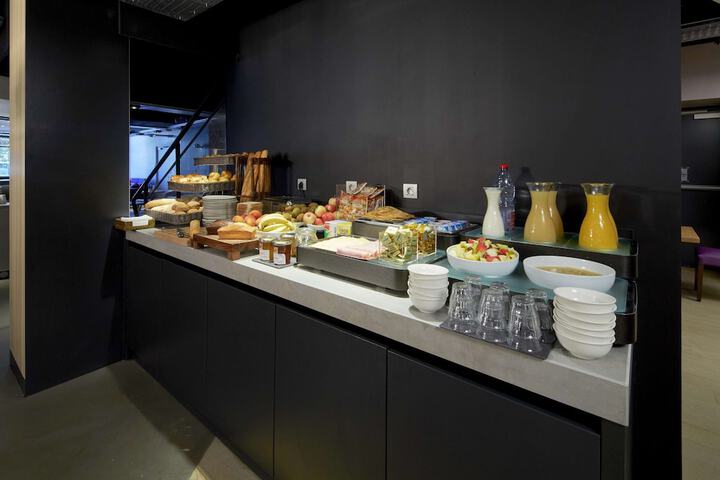 Dining 44 of 61