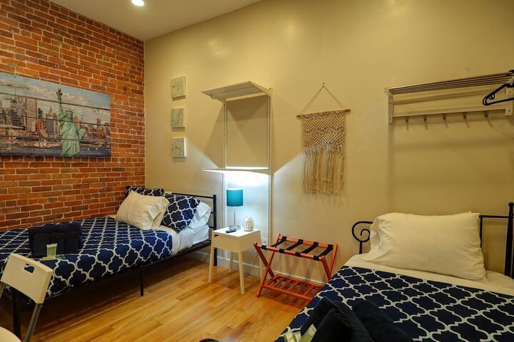 Room 127 of 214
