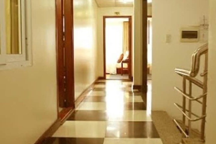 Ballroom/Hall 20 of 28