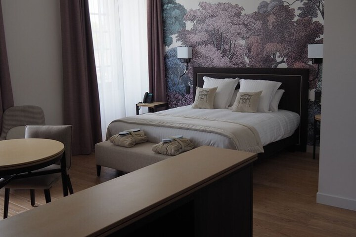 Room 13 of 105