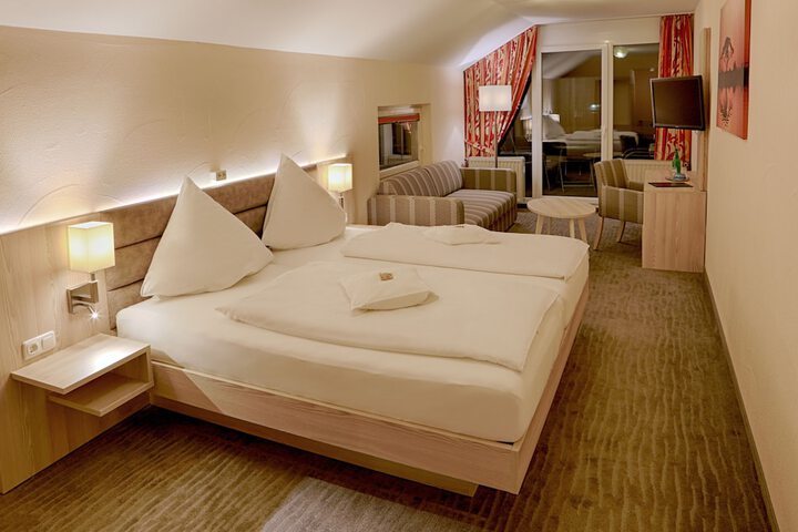 Room 2 of 31
