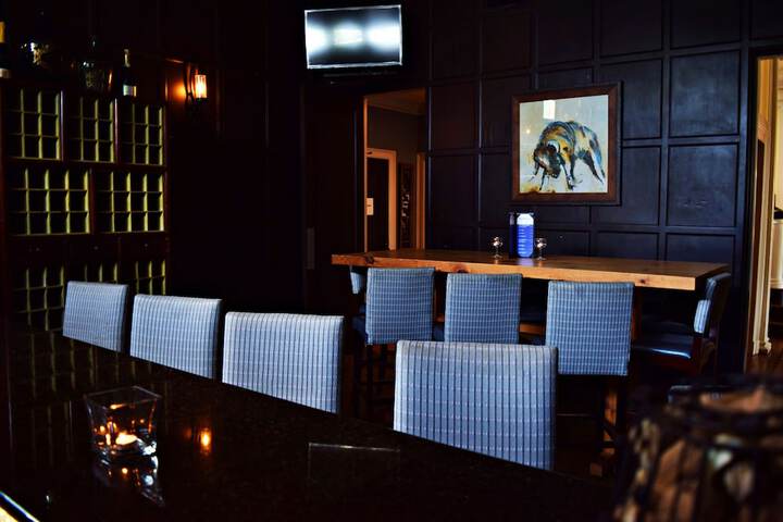 Lounge 208 of 227
