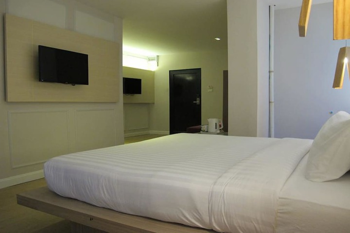 Room 30 of 59