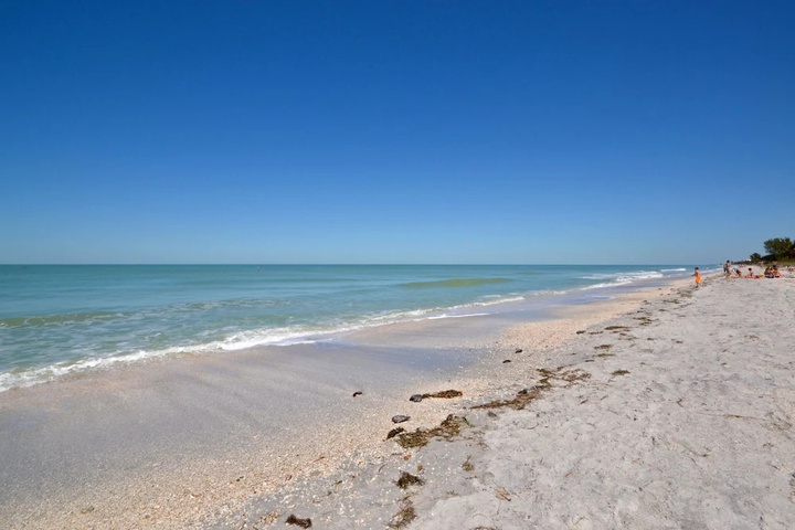 Beach 11 of 18