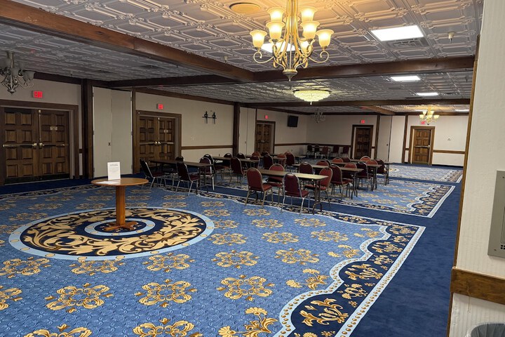 Banquet hall