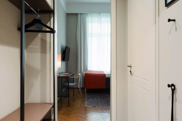 Room 55 of 105