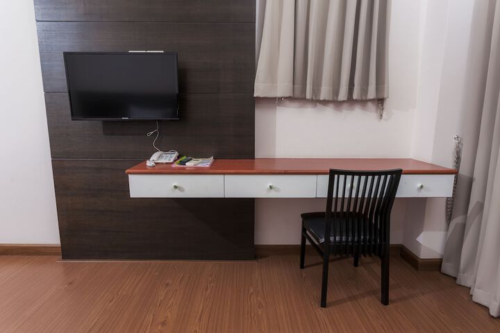 Room 18 of 36