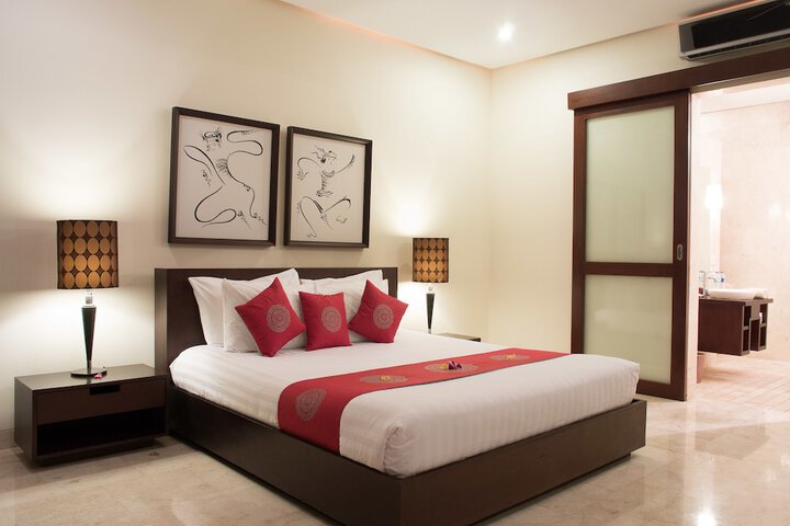 Room 3 of 20