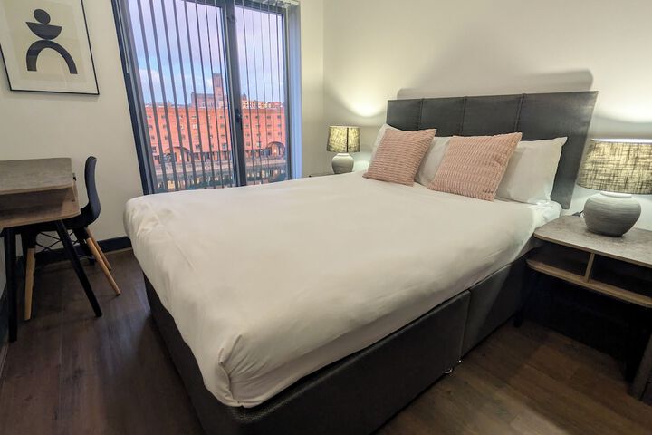 Room 11 of 83