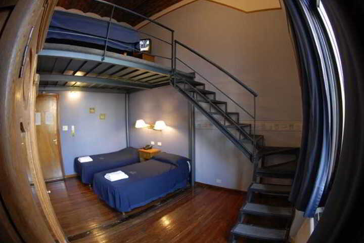 Room 10 of 10