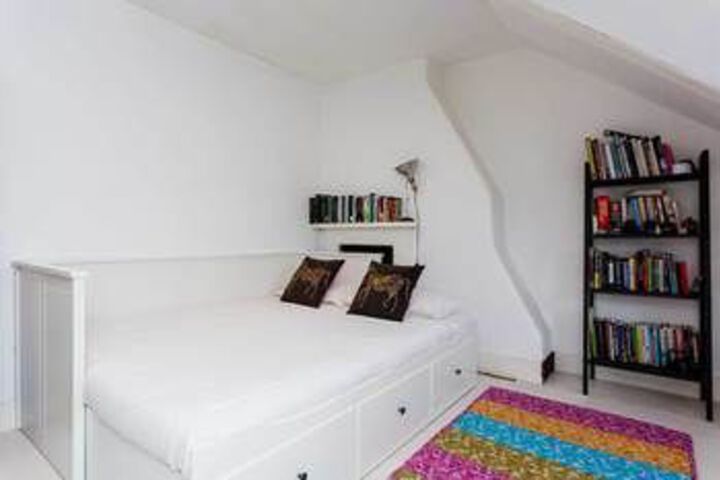 Room 9 of 20