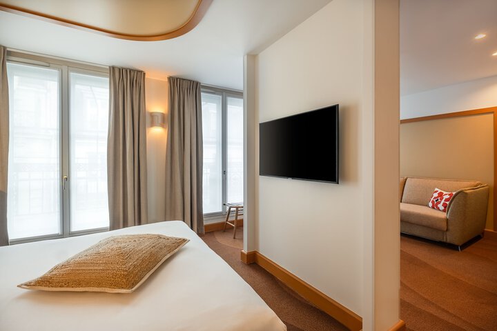Room 16 of 35