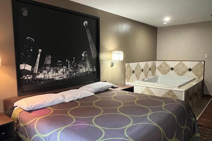 1 King Bed (3 of 3)