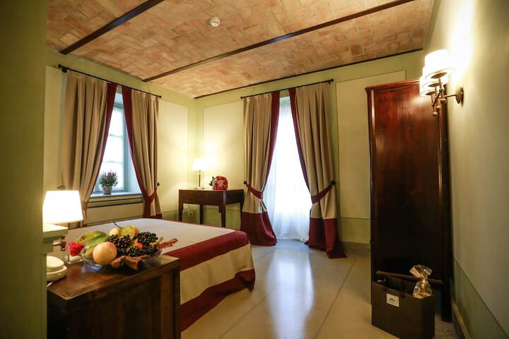 Room 9 of 89