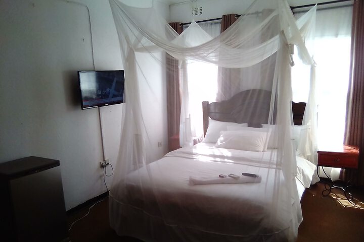 Room 3 of 42