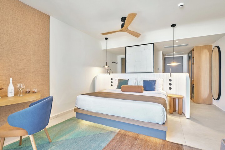 Room 37 of 182