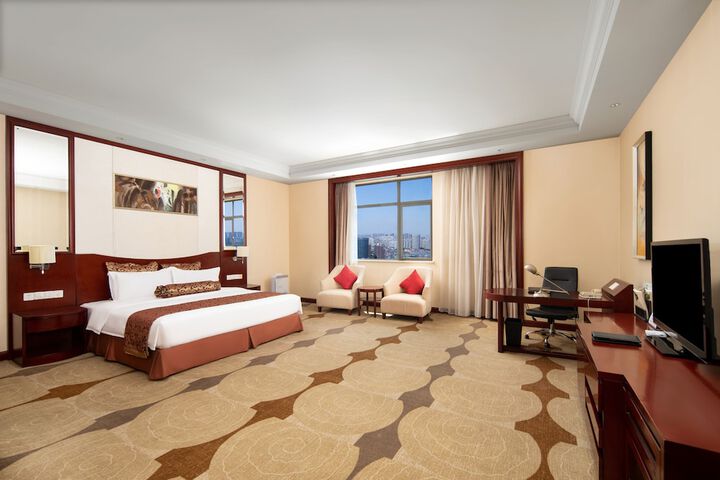 Room 14 of 60