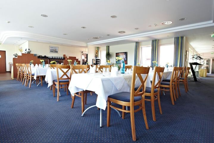 Dining Photos
