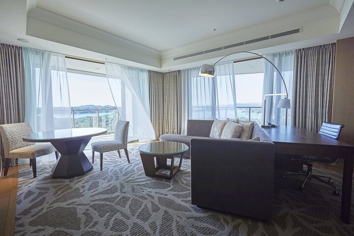 Room 11 of 65