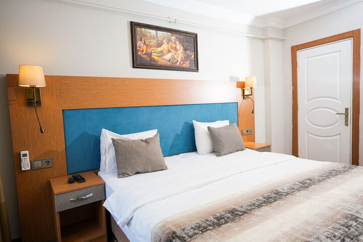 Room 44 of 101