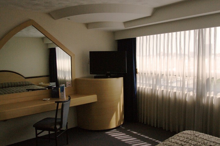 Room amenity