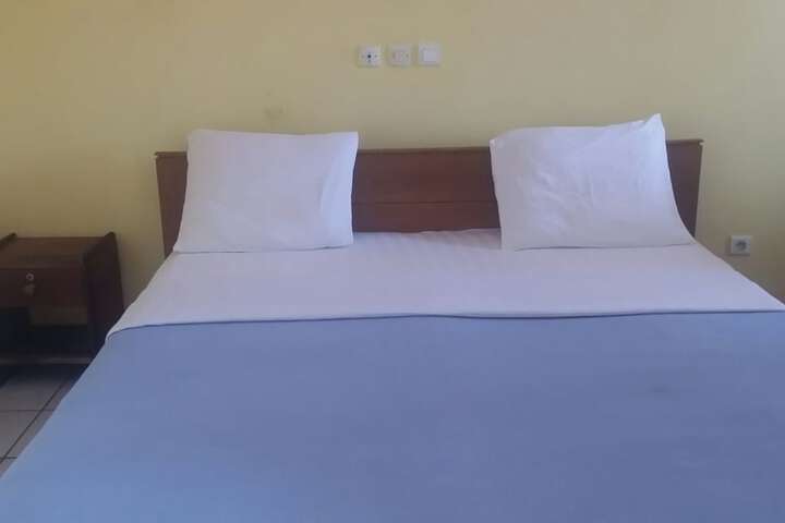 Room 4 of 41