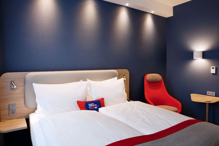 Room 17 of 73