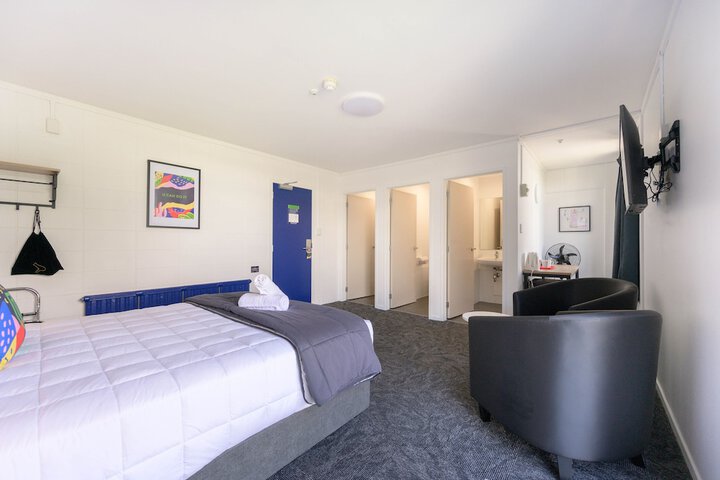 Room 116 of 165