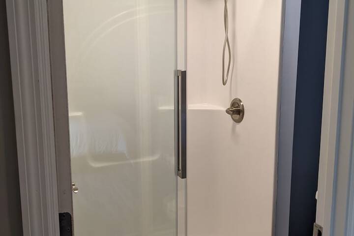 Room 9 of 11