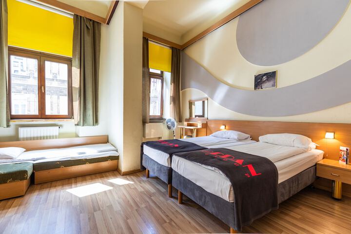 Room 42 of 79