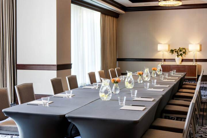 Meeting facility