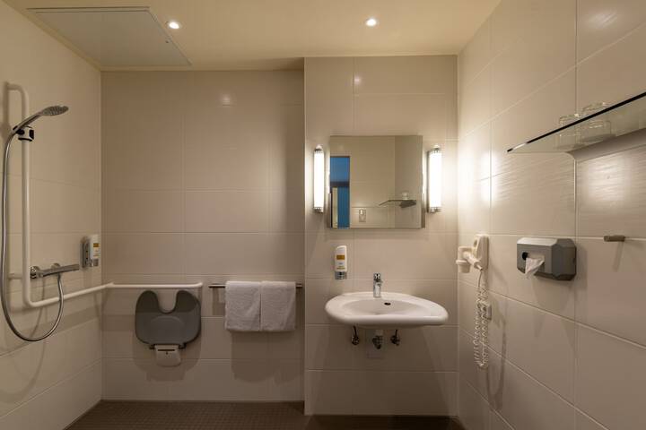 Clean Restrooms
