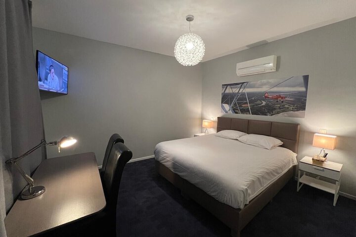 Room 5 of 19