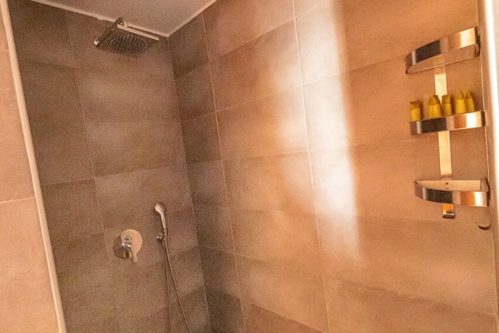 Room 42 of 72