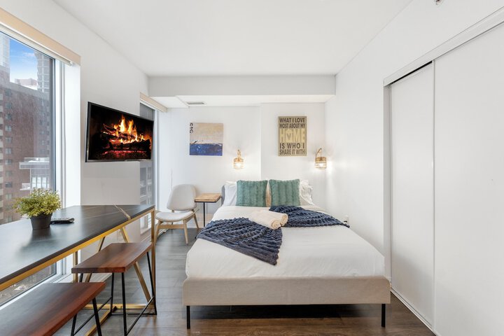 Room 82 of 201