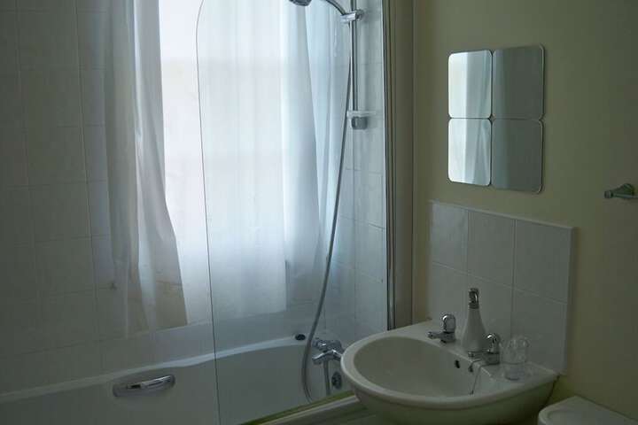 Room 5 of 15