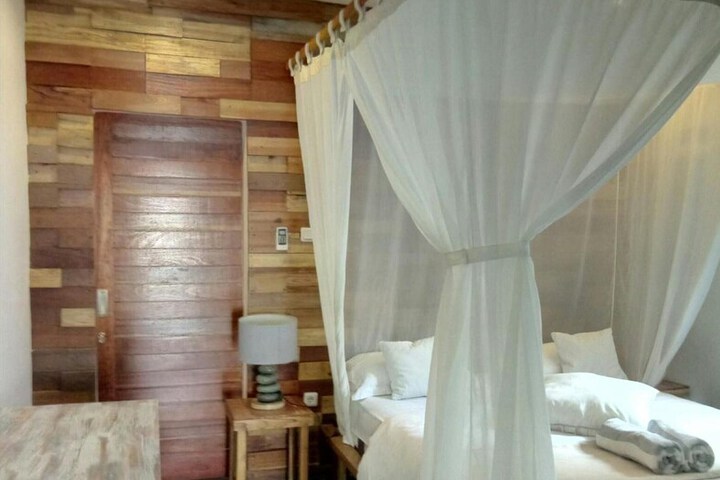 Room 17 of 54