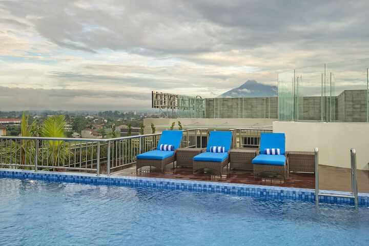 Pools & Facilities