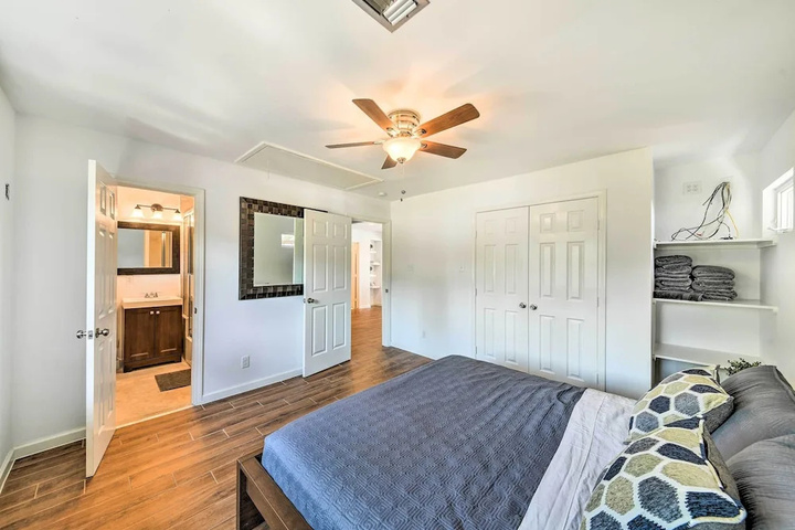 Room 3 of 16