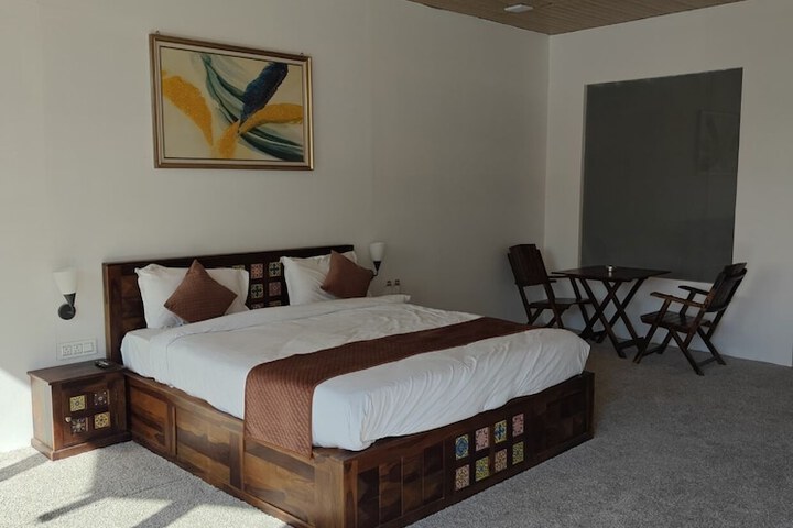 Room 16 of 60