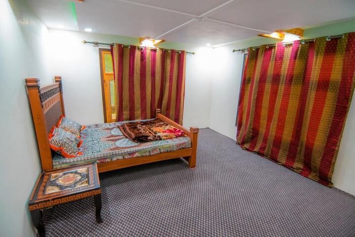 Room 19 of 22