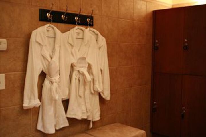 Room 6 of 25