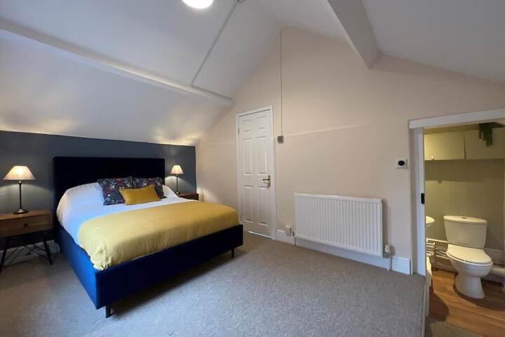 Room 16 of 60