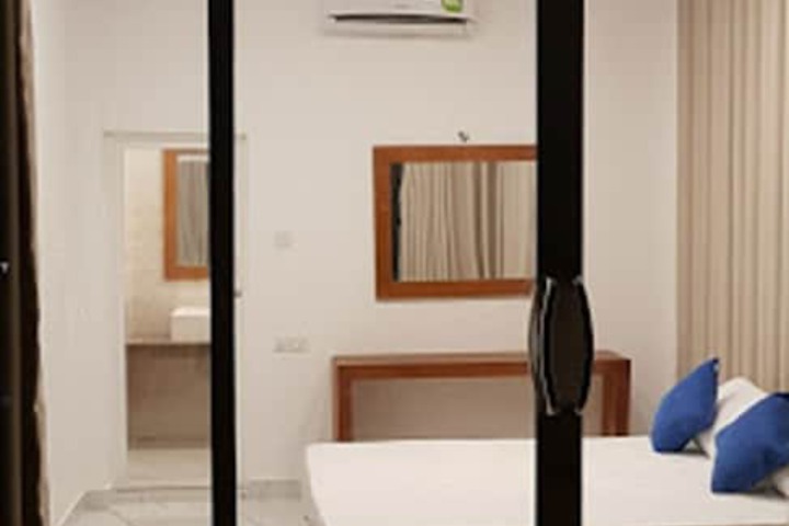 Room 2 of 51