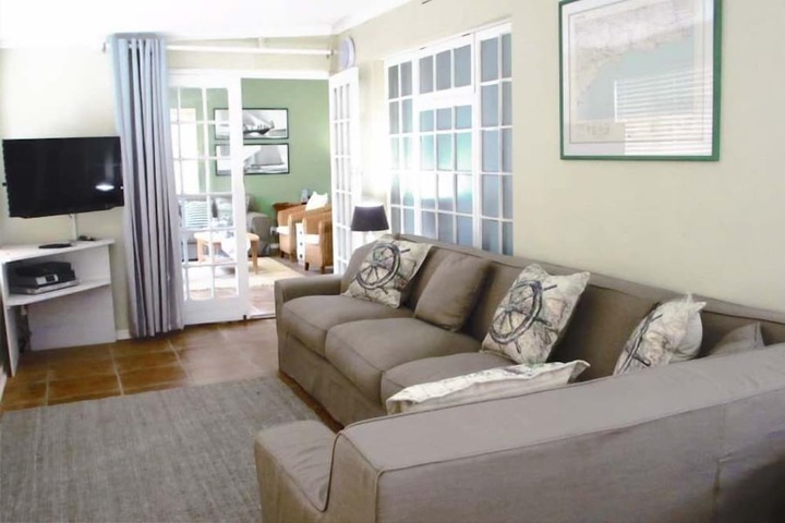 Room 12 of 26